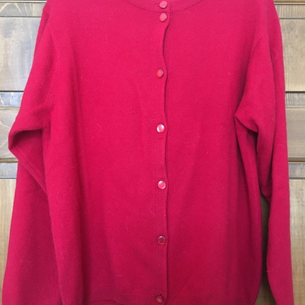 Cashmere cardigan sweater